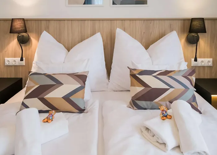 Emmy Haz * בדקסוניטומאי