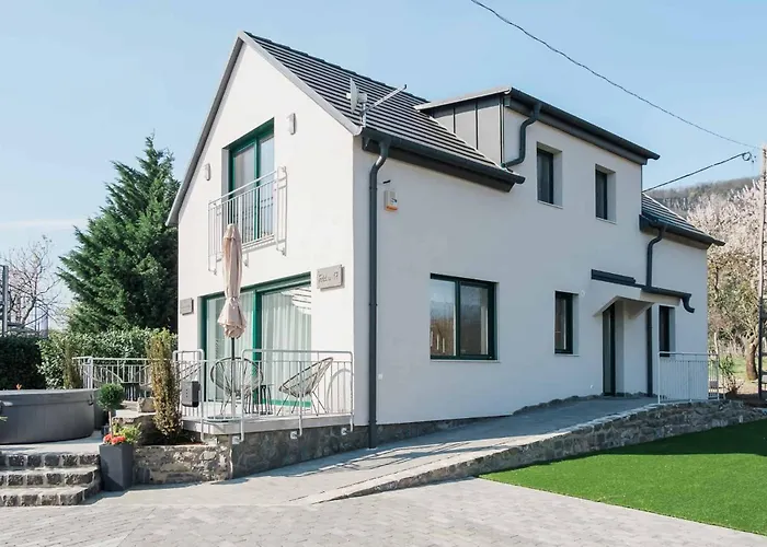 Villa Emmy Haz *