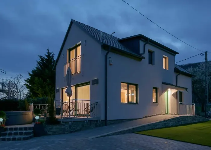 Emmy Haz Villa