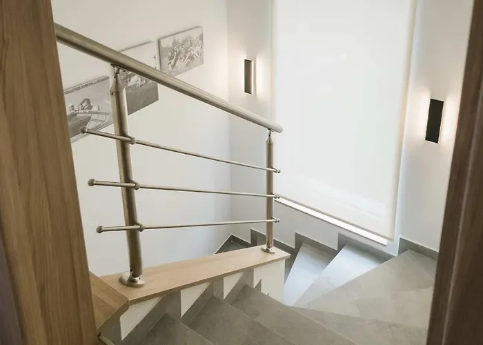 Emmy Haz Willa Badacsonytomaj